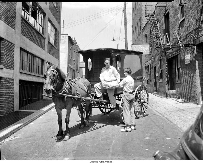 DELAWARE PUBLIC ARCHIVES/DELAWARE IN WORLD WAR II COLLECTION